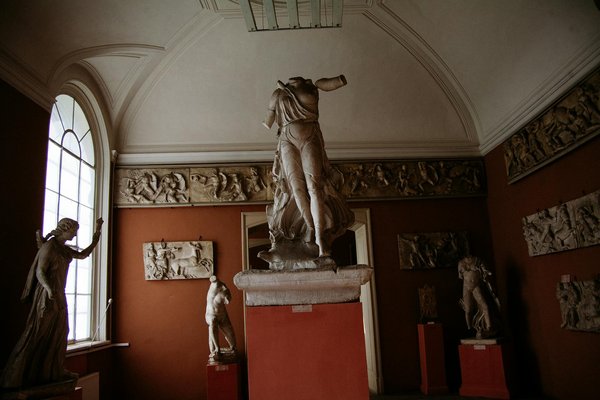 Stratégies pour une gestion financière équilibrée : la pyramide du patrimoine